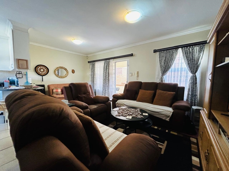 2 Bedroom Property for Sale in Beacon Bay Eastern Cape